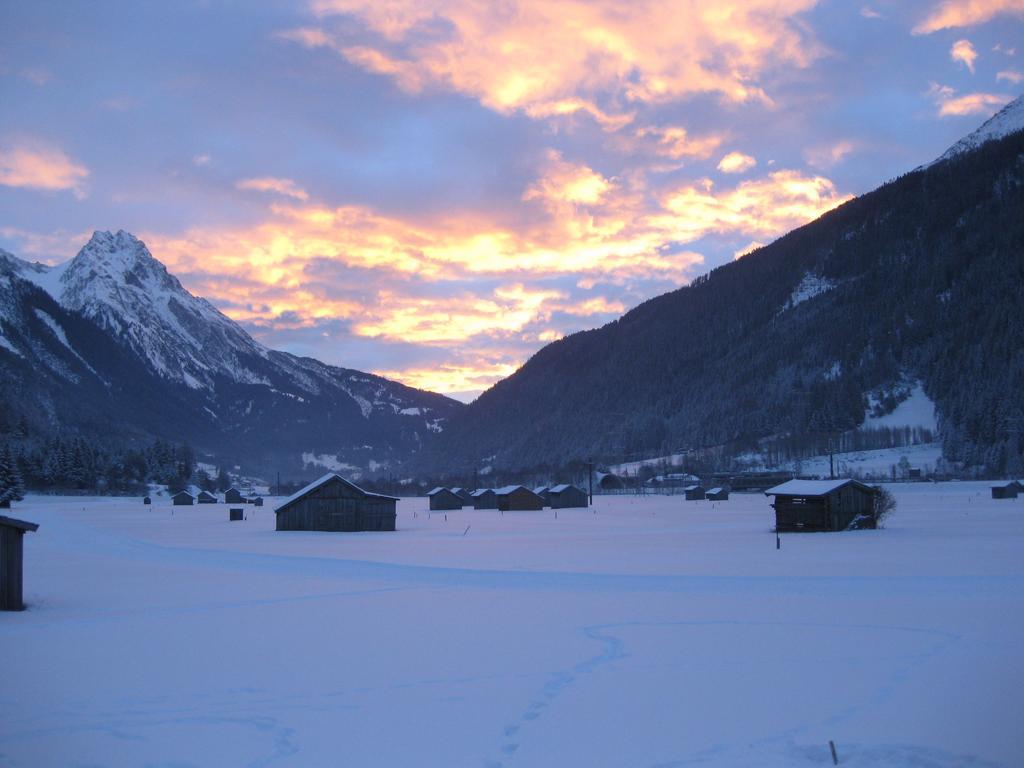 Appartement Apart Bella Monte à Pettneu am Arlberg Extérieur photo